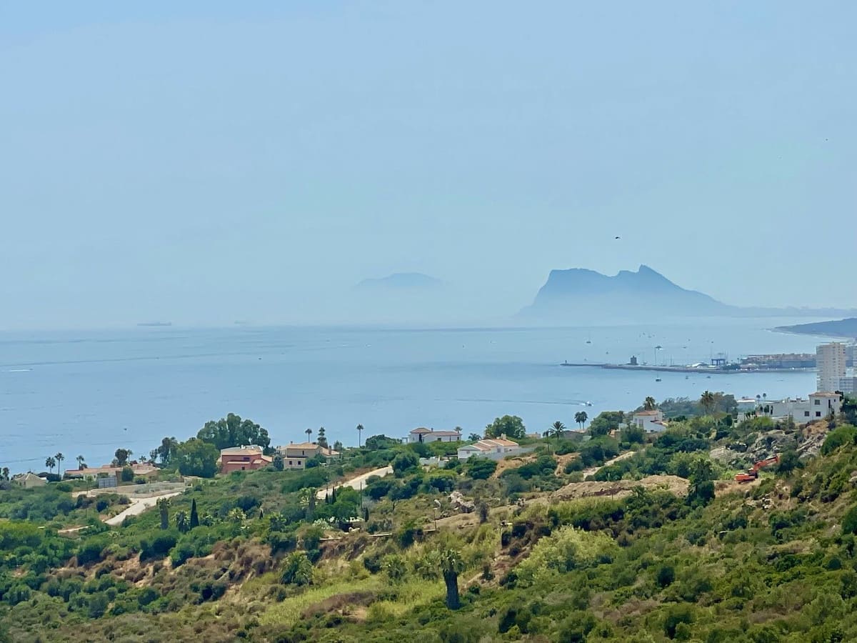 2 soverom Penthouse til salgs i Manilva med svømmebasseng garasje - € 290 000 (Ref: 9443026)