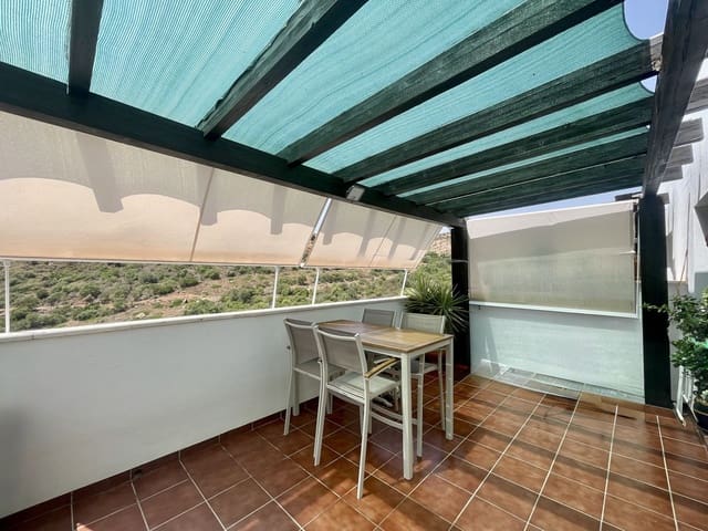 2 soverom Penthouse til salgs i Manilva med svømmebasseng garasje - € 290 000 (Ref: 9443026)