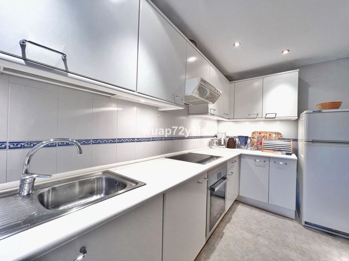 5 quarto Moradia Geminada para venda em Costabella com piscina garagem - 1 050 000 € (Ref: 9443368)