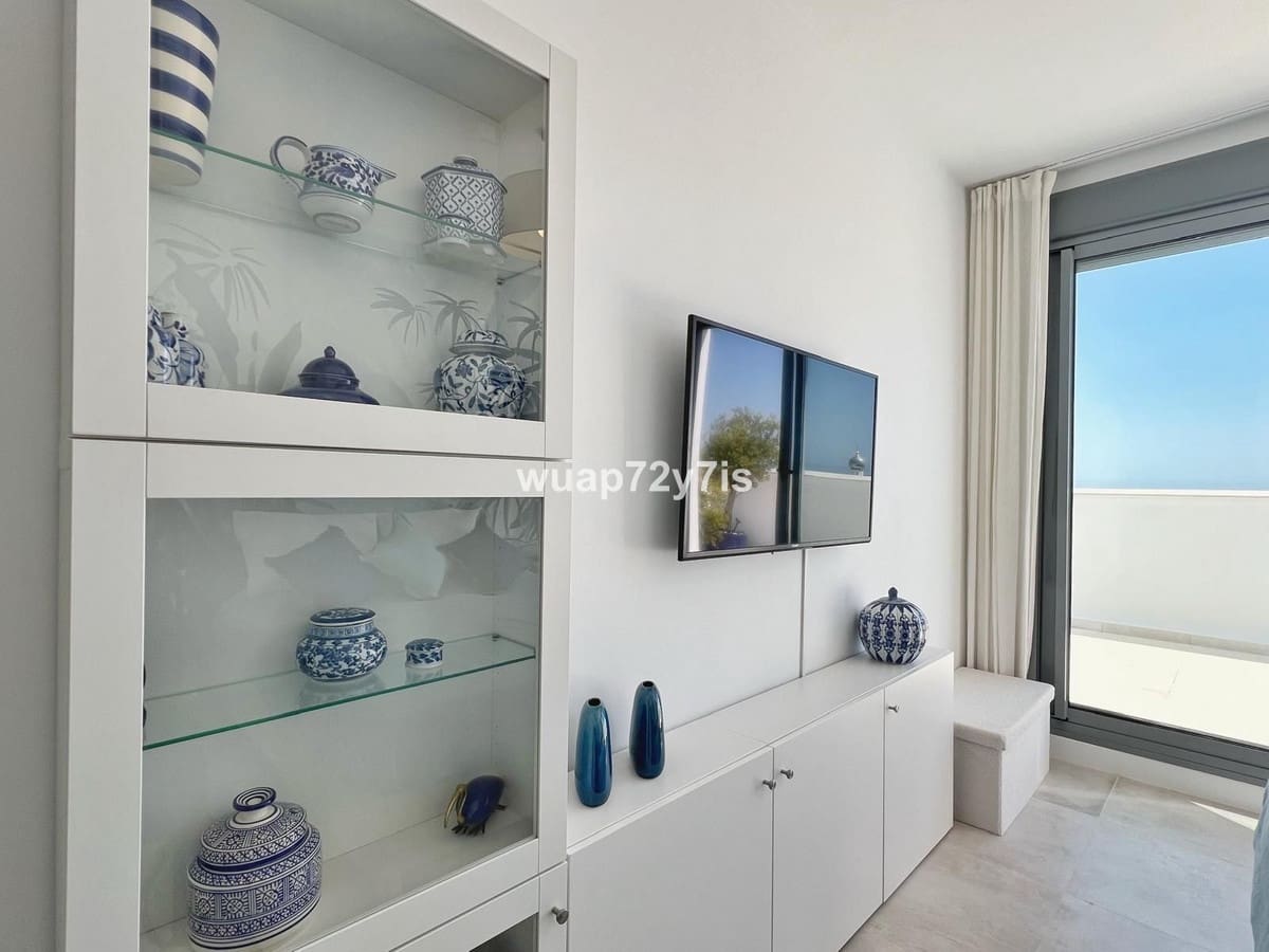 4 soverom Penthouse til salgs i Estepona med svømmebasseng garasje - € 1 190 000 (Ref: 9443370)