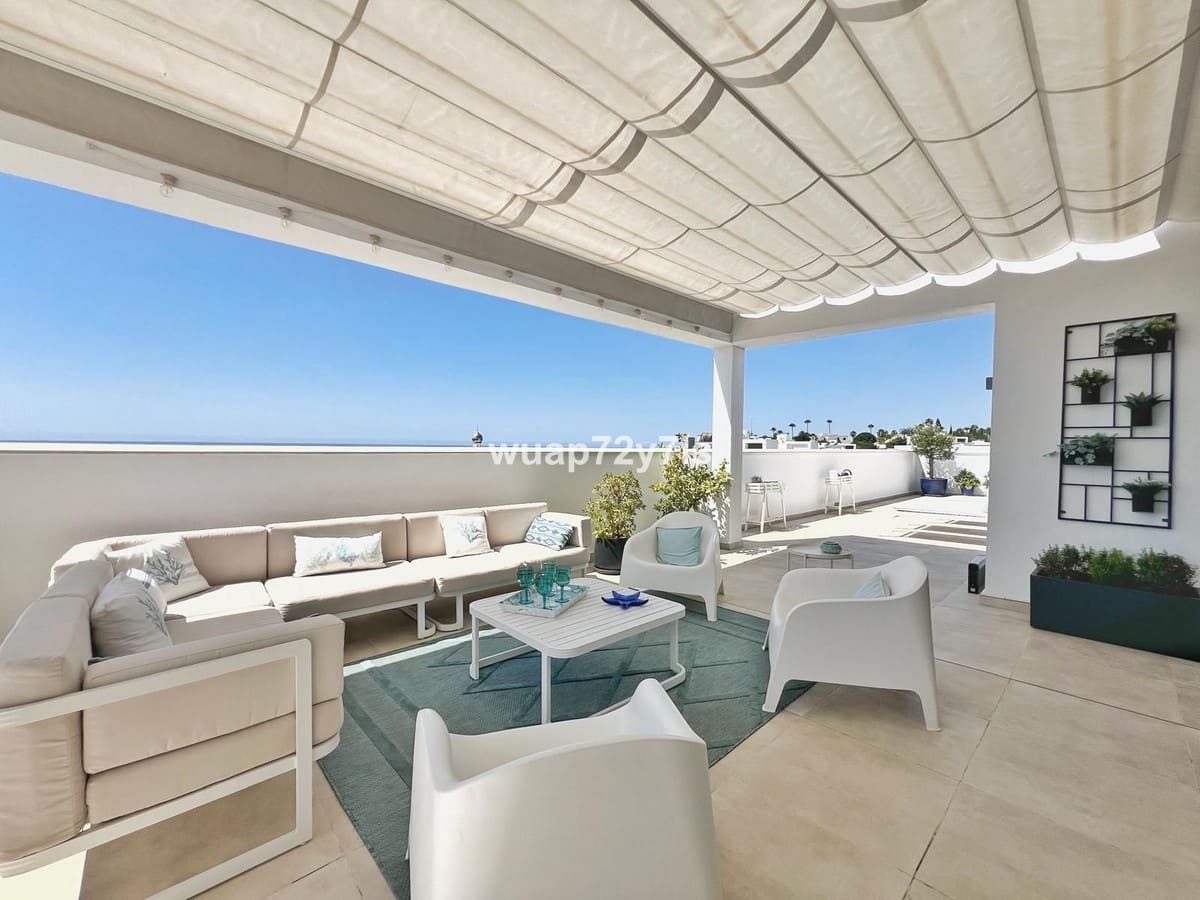 4 soverom Penthouse til salgs i Estepona med svømmebasseng garasje - € 1 190 000 (Ref: 9443370)