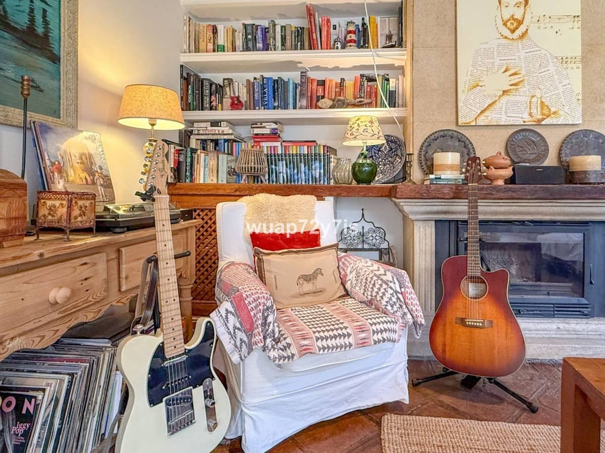 2 sypialnia Dom blizniak na sprzedaż w Golden Mile z basenem garażem - 2 370 000 € (Ref: 9443372)