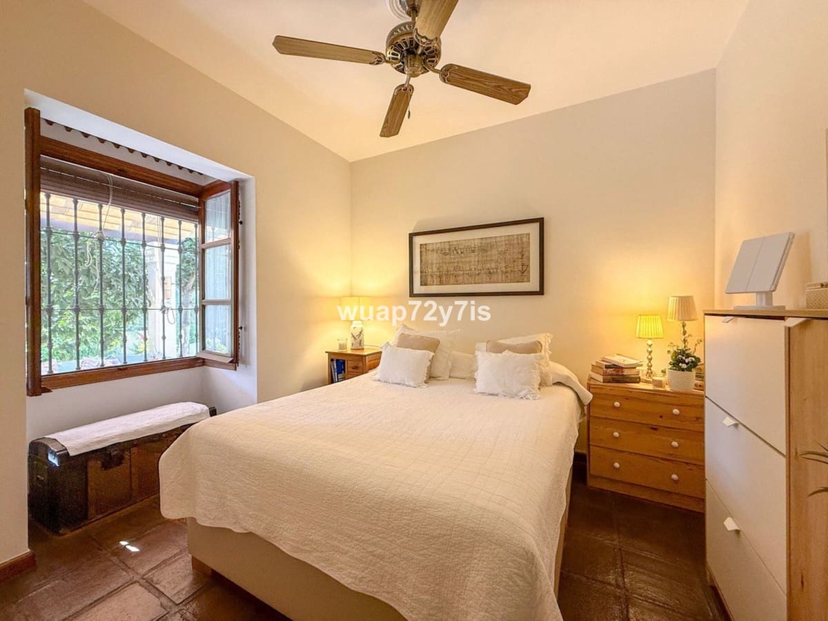 2 sypialnia Dom blizniak na sprzedaż w Golden Mile z basenem garażem - 2 370 000 € (Ref: 9443372)