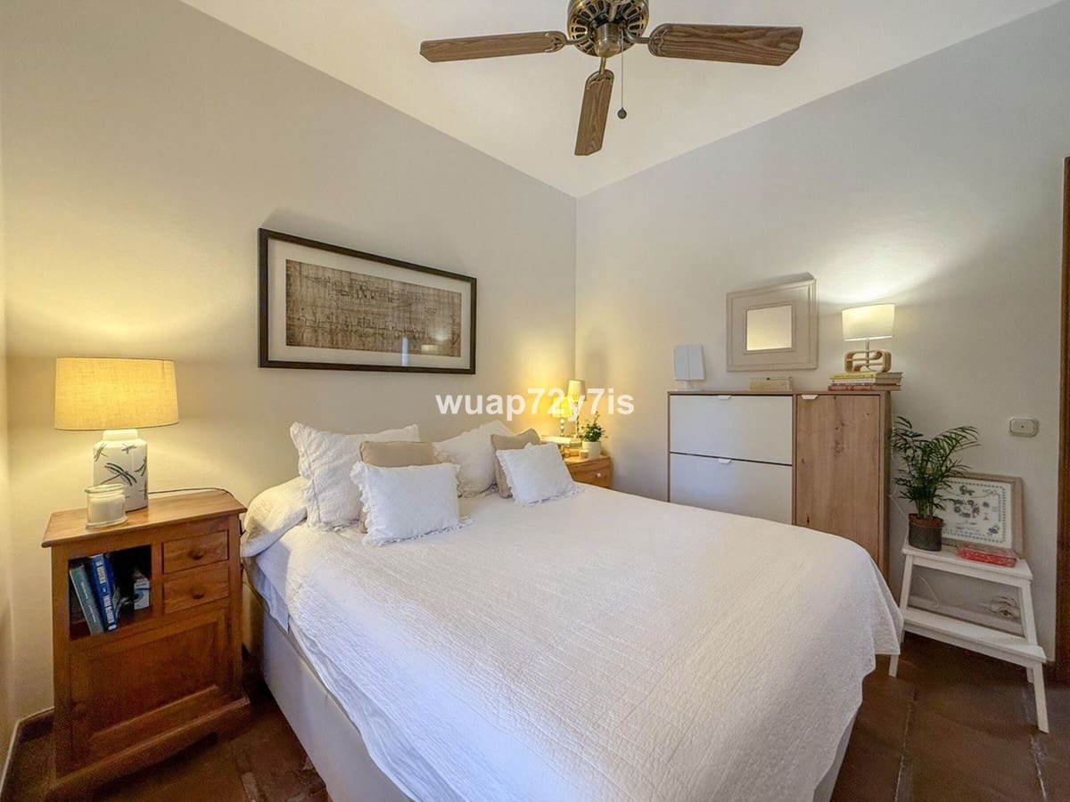 2 sypialnia Dom blizniak na sprzedaż w Golden Mile z basenem garażem - 2 370 000 € (Ref: 9443372)