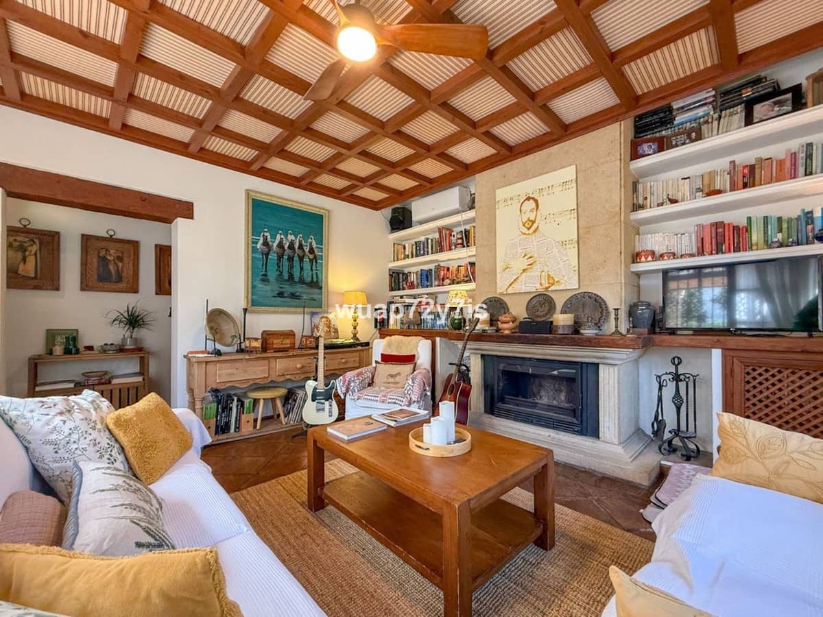 2 sypialnia Dom blizniak na sprzedaż w Golden Mile z basenem garażem - 2 370 000 € (Ref: 9443372)