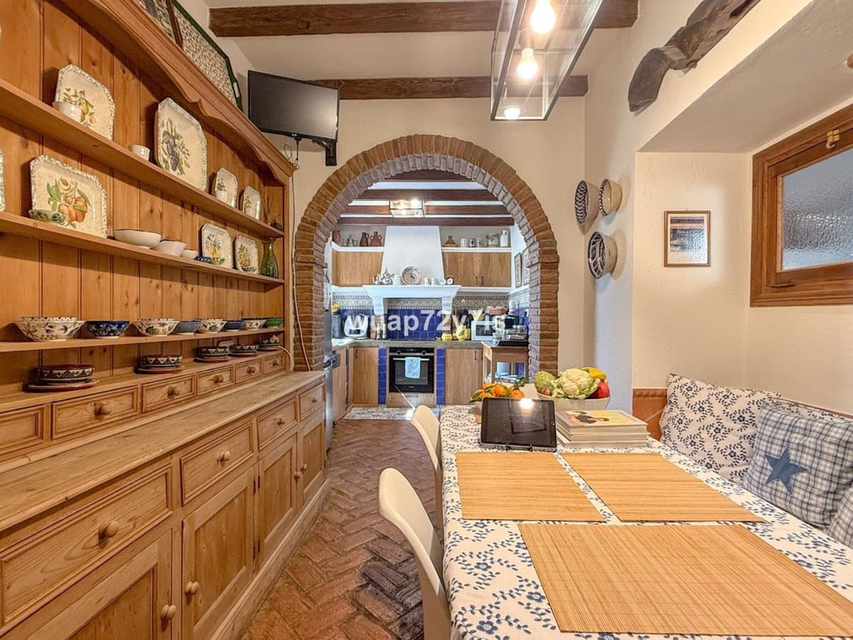 2 sypialnia Dom blizniak na sprzedaż w Golden Mile z basenem garażem - 2 370 000 € (Ref: 9443372)