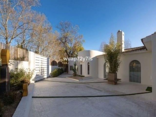 4 chambre Villa/Maison Semi-Mitoyenne à vendre à Guadalmina Alta, Marbella avec piscine garage - 3 650 000 € (Ref: 9443373)