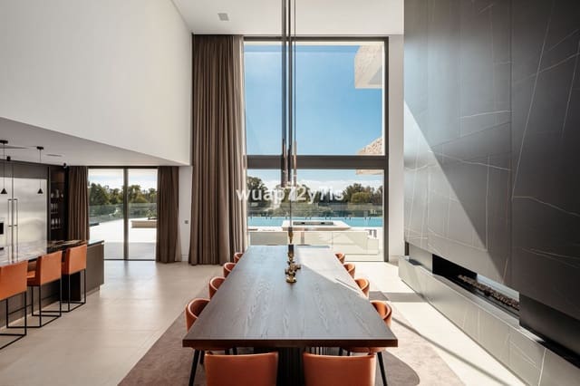 4 bedroom Villa for sale in Benahavís with pool garage - € 5,950,000 (Ref: 9443375)