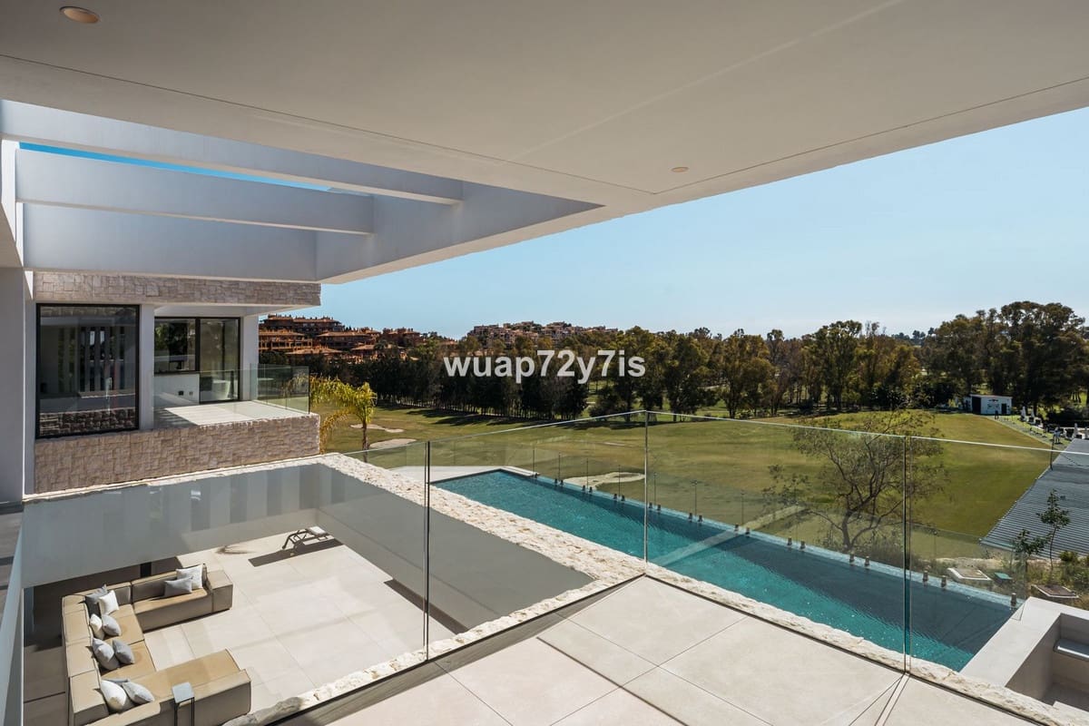 4 bedroom Villa for sale in Benahavis with pool garage - € 5,950,000 (Ref: 9443375)