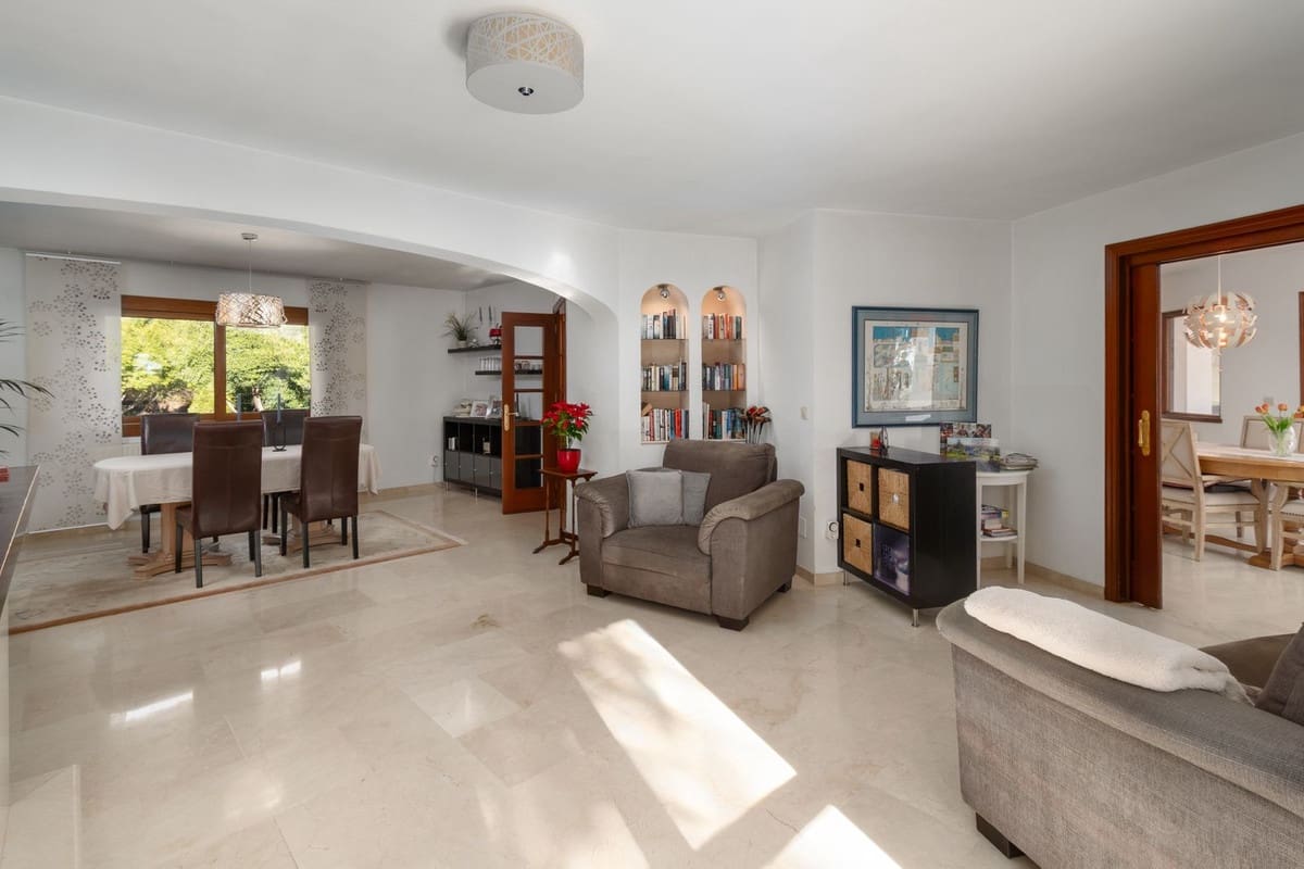 5 chambre Villa/Maison Mitoyenne à vendre à Mijas avec piscine garage - 1 499 000 € (Ref: 9443380)