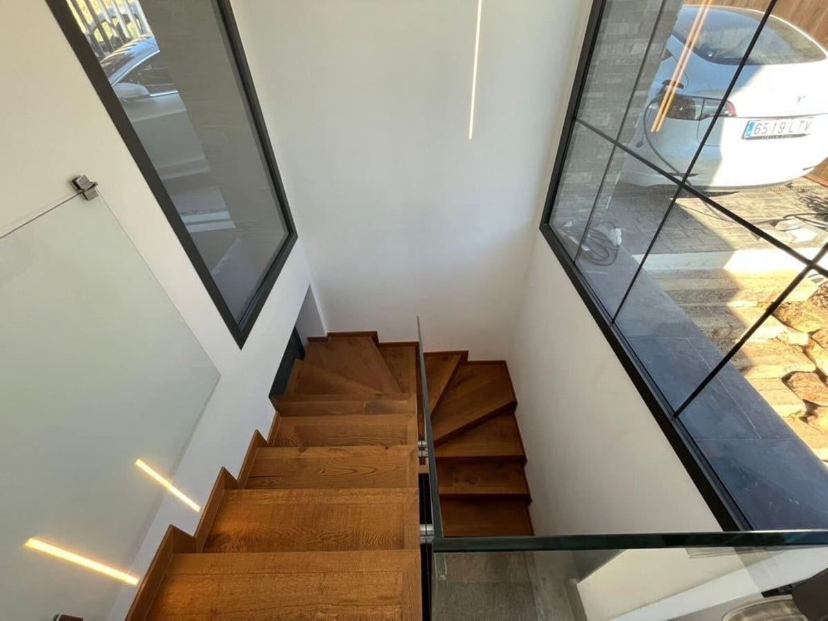 5 bedroom Villa for sale in Mijas with pool - € 1,599,000 (Ref: 9443383)