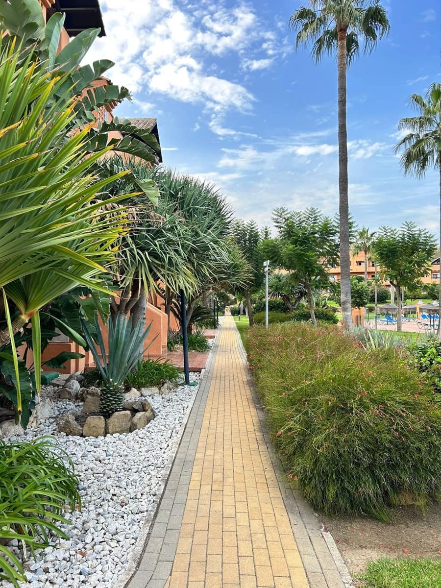 2 sypialnia Penthouse na sprzedaż w Casares z basenem garażem - 275 000 € (Ref: 9443385)