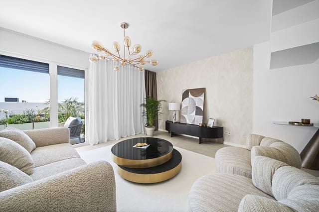 Pareado de 4 habitaciones en La Cala de Mijas, Mijas en venta con piscina garaje - 900.000 € (Ref: 9443389)