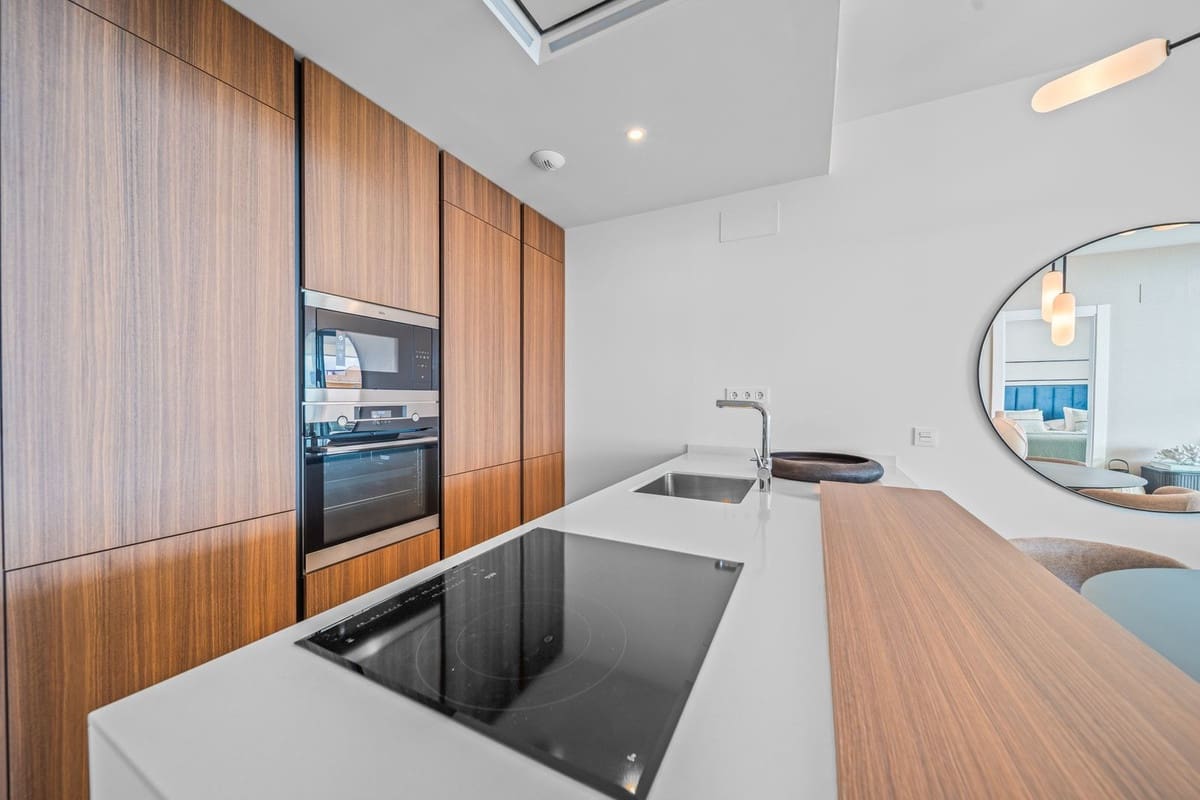 2 soverom Leilighet til salgs i Fuengirola med svømmebasseng - € 910 000 (Ref: 9443391)