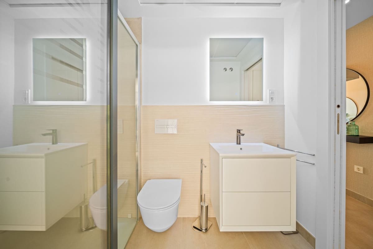 2 soverom Leilighet til salgs i Fuengirola med svømmebasseng - € 910 000 (Ref: 9443391)