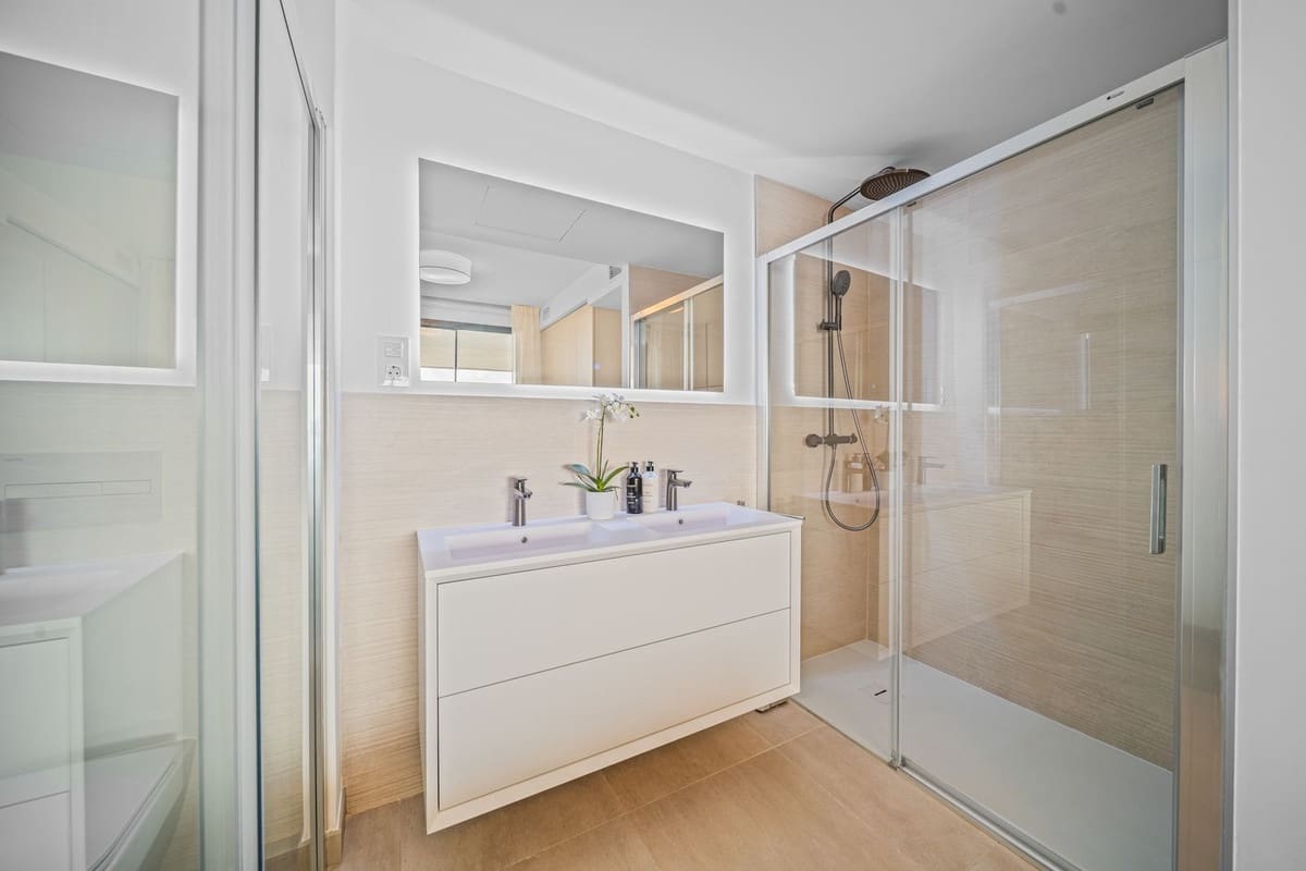 2 soverom Leilighet til salgs i Fuengirola med svømmebasseng - € 910 000 (Ref: 9443391)