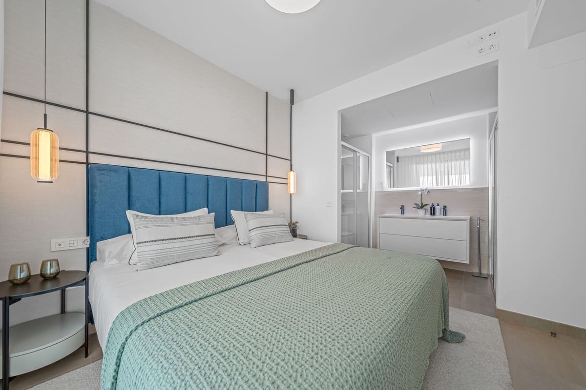 2 soverom Leilighet til salgs i Fuengirola med svømmebasseng - € 910 000 (Ref: 9443391)