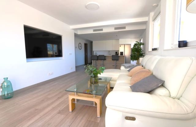 3 bedroom Apartment for sale in Fuengirola with pool - € 579,000 (Ref: 9443394)