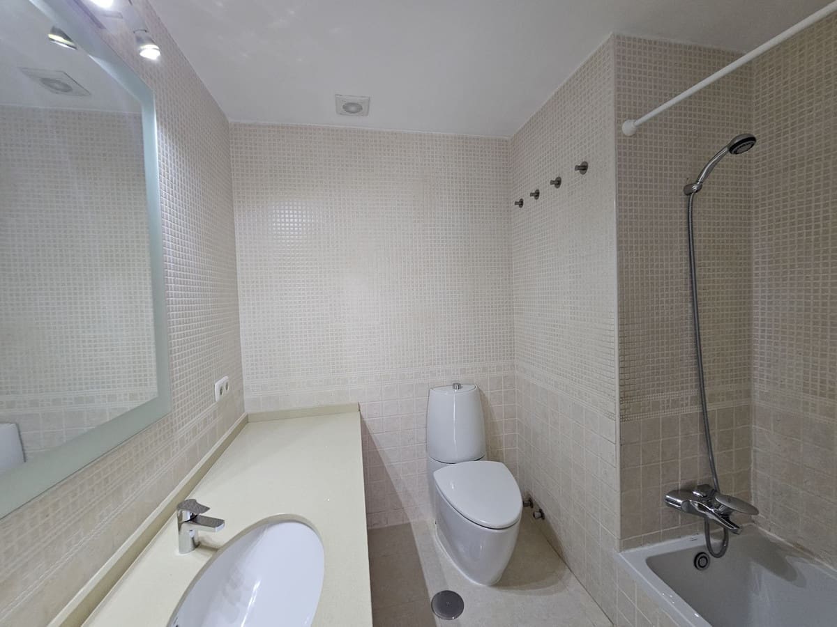 4 bedroom Apartment for sale in Riviera del Sol with pool - € 379,500 (Ref: 9451377)