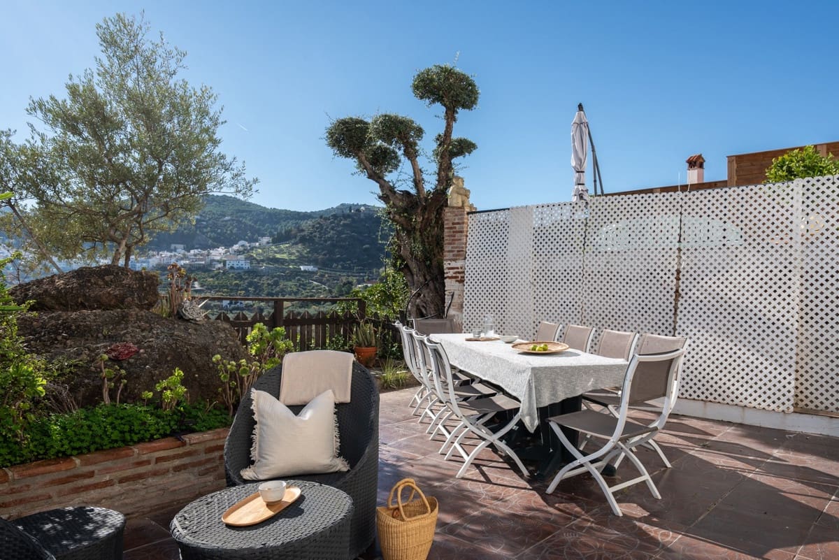 3 soverom Hus til salgs i Monda med garasje - € 349 000 (Ref: 9451378)