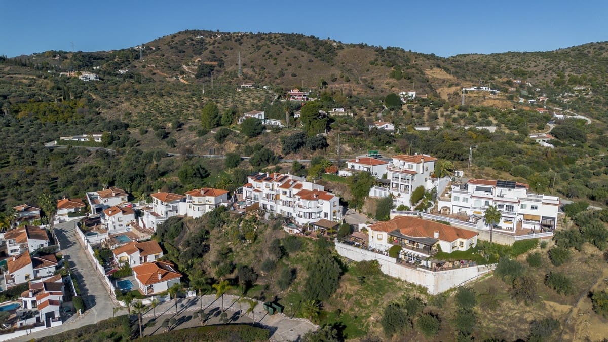 3 soverom Hus til salgs i Monda med garasje - € 349 000 (Ref: 9451378)