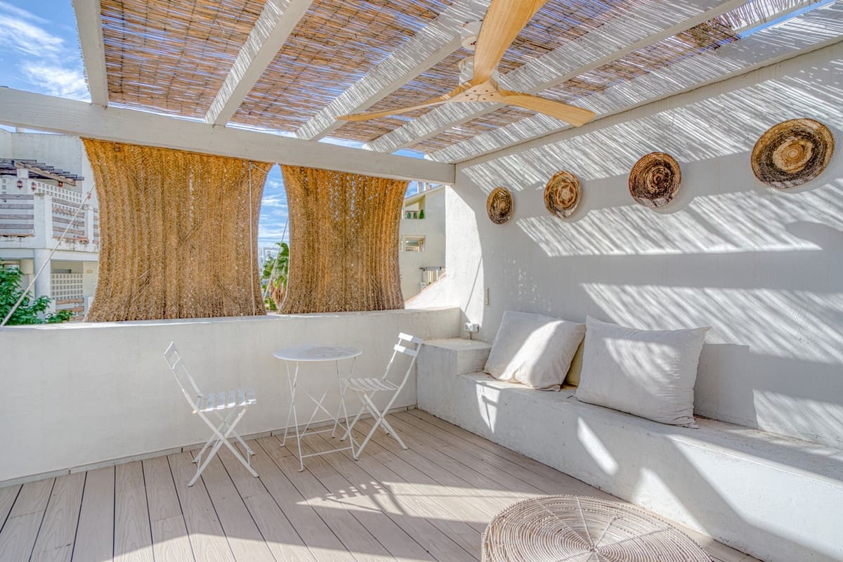 3 soveværelse Byhus til salg i Estepona med swimmingpool garage - € 549.900 (Ref: 9451380)