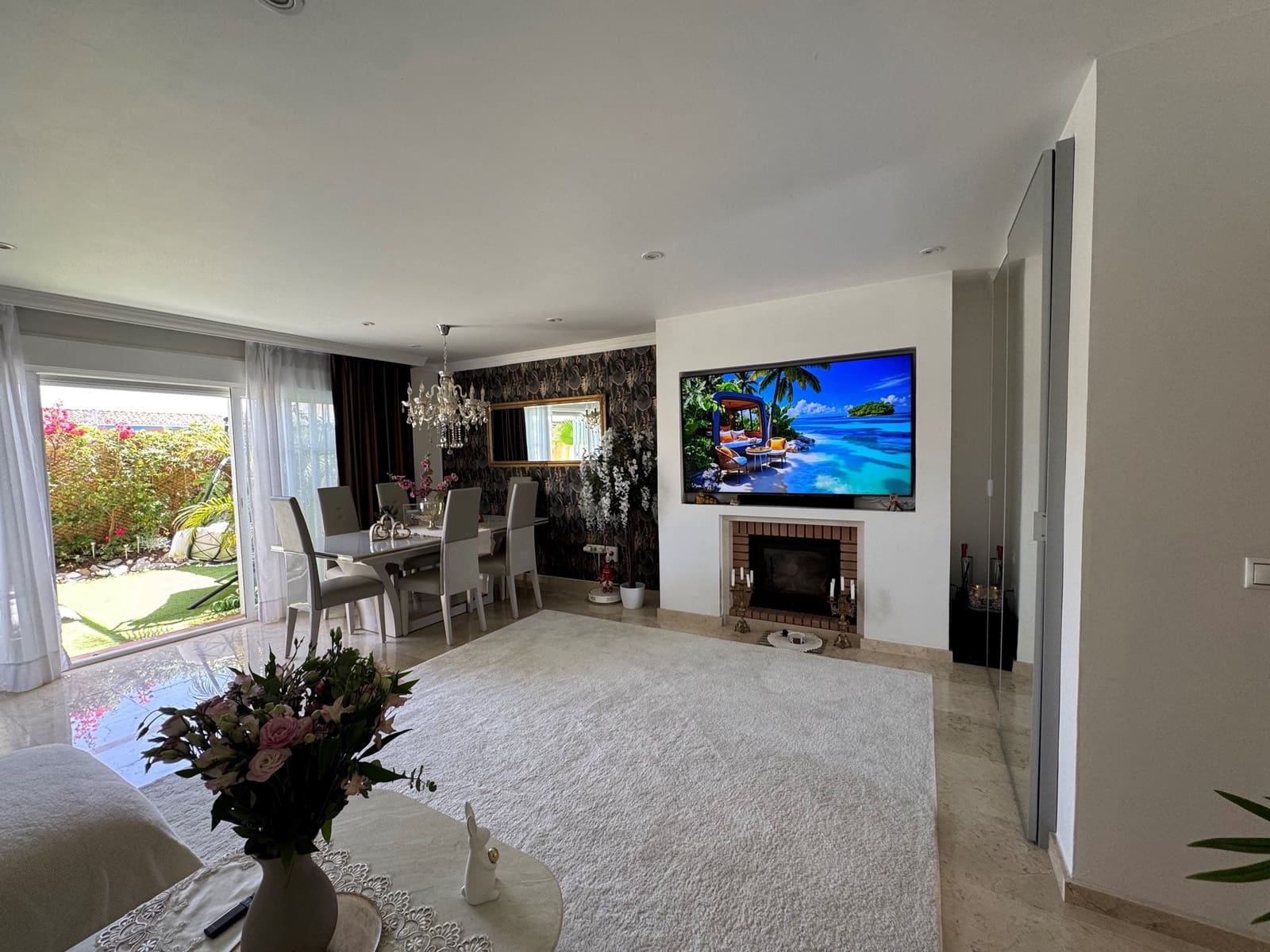 4 bedroom Townhouse for sale in Calahonda with pool garage - € 660,000 (Ref: 9451418)