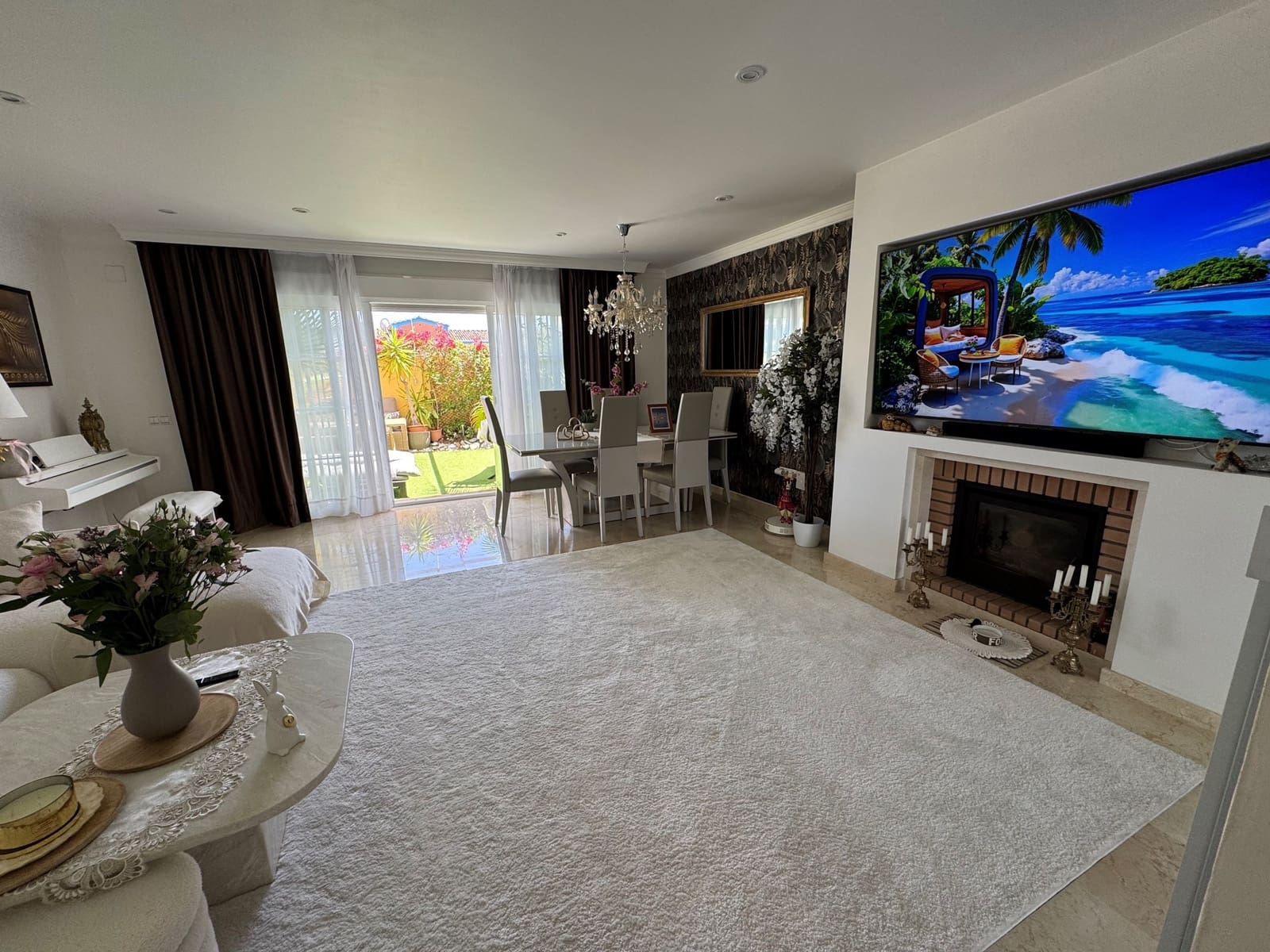 4 bedroom Townhouse for sale in Calahonda with pool garage - € 660,000 (Ref: 9451418)