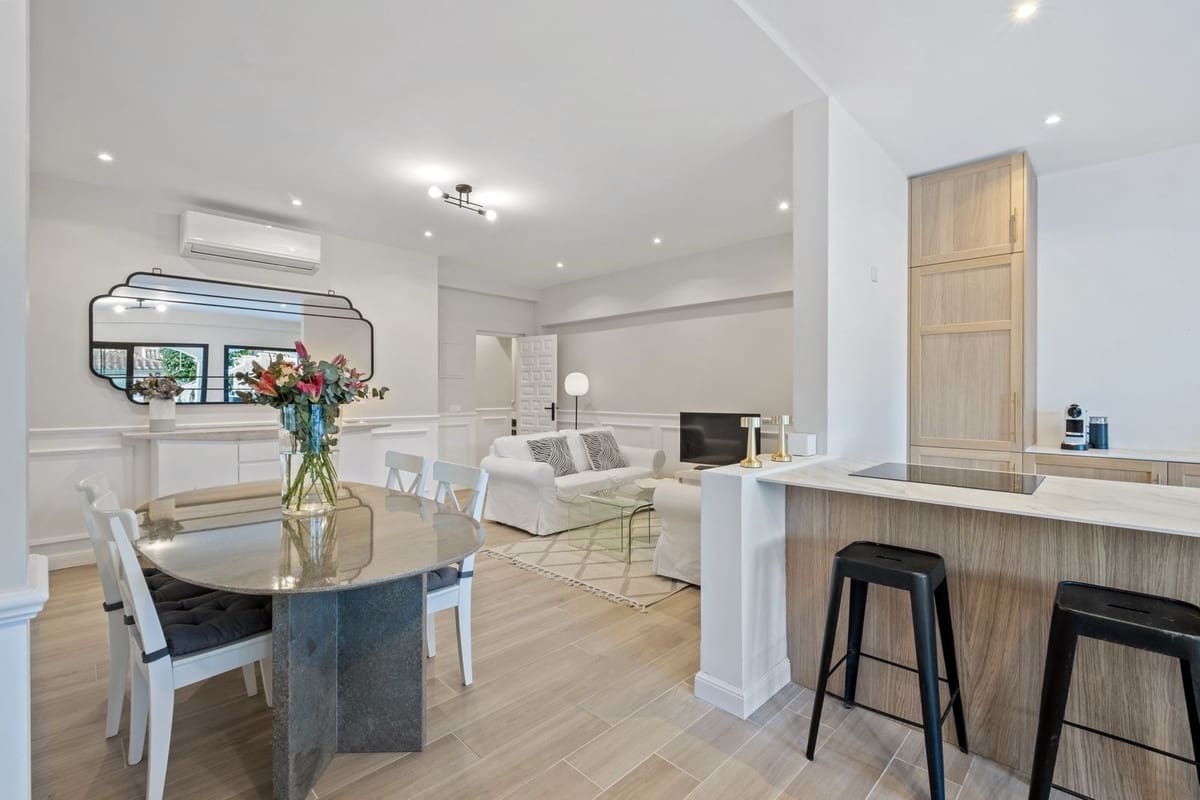 6 soveværelse Villa til salg i Calahonda med swimmingpool garage - € 1.200.000 (Ref: 9451469)