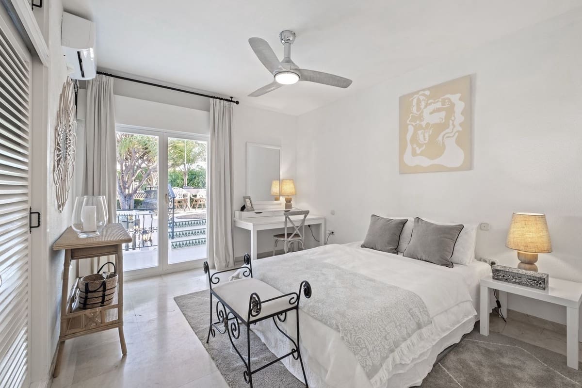 6 soveværelse Villa til salg i Calahonda med swimmingpool garage - € 1.200.000 (Ref: 9451469)