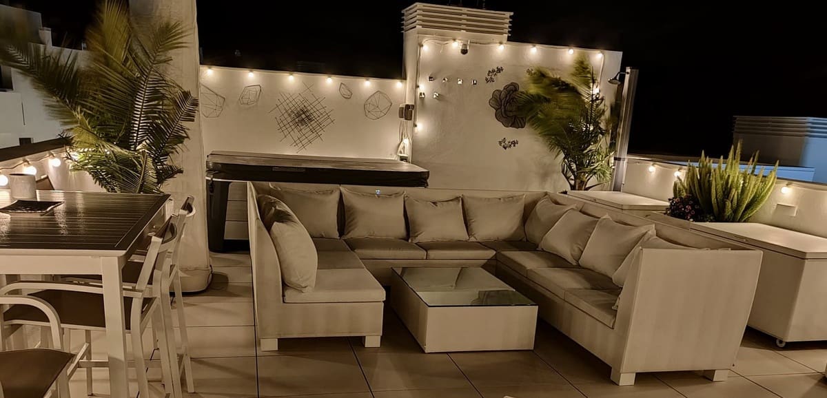 2 sypialnia Penthouse na sprzedaż w La Cala de Mijas z basenem garażem - 995 000 € (Ref: 9453277)