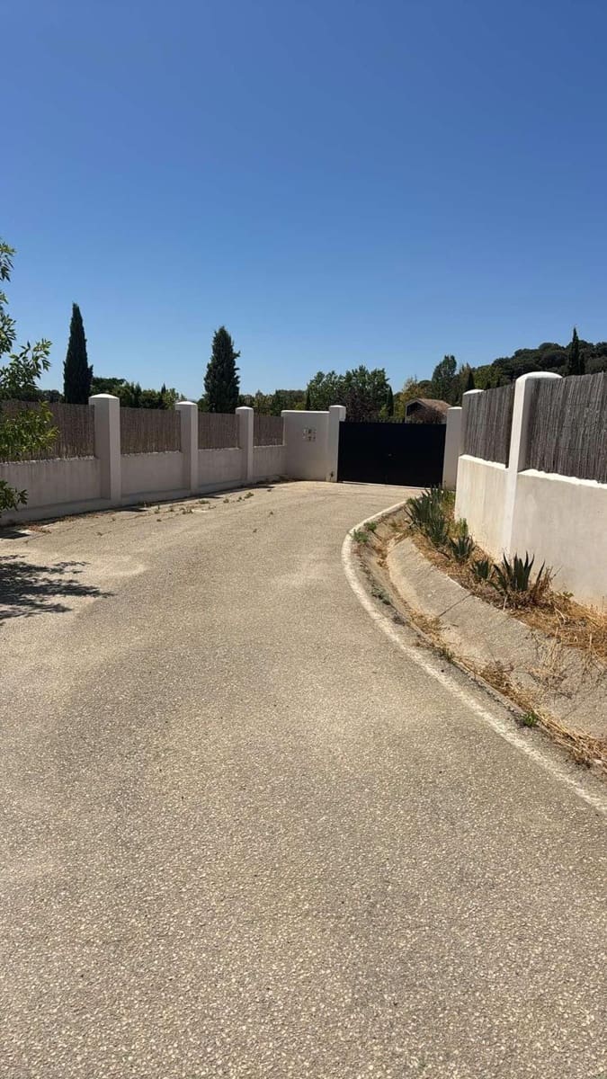 Chalet de 4 habitaciones en Archidona en venta con piscina garaje - 519.000 € (Ref: 9453451)