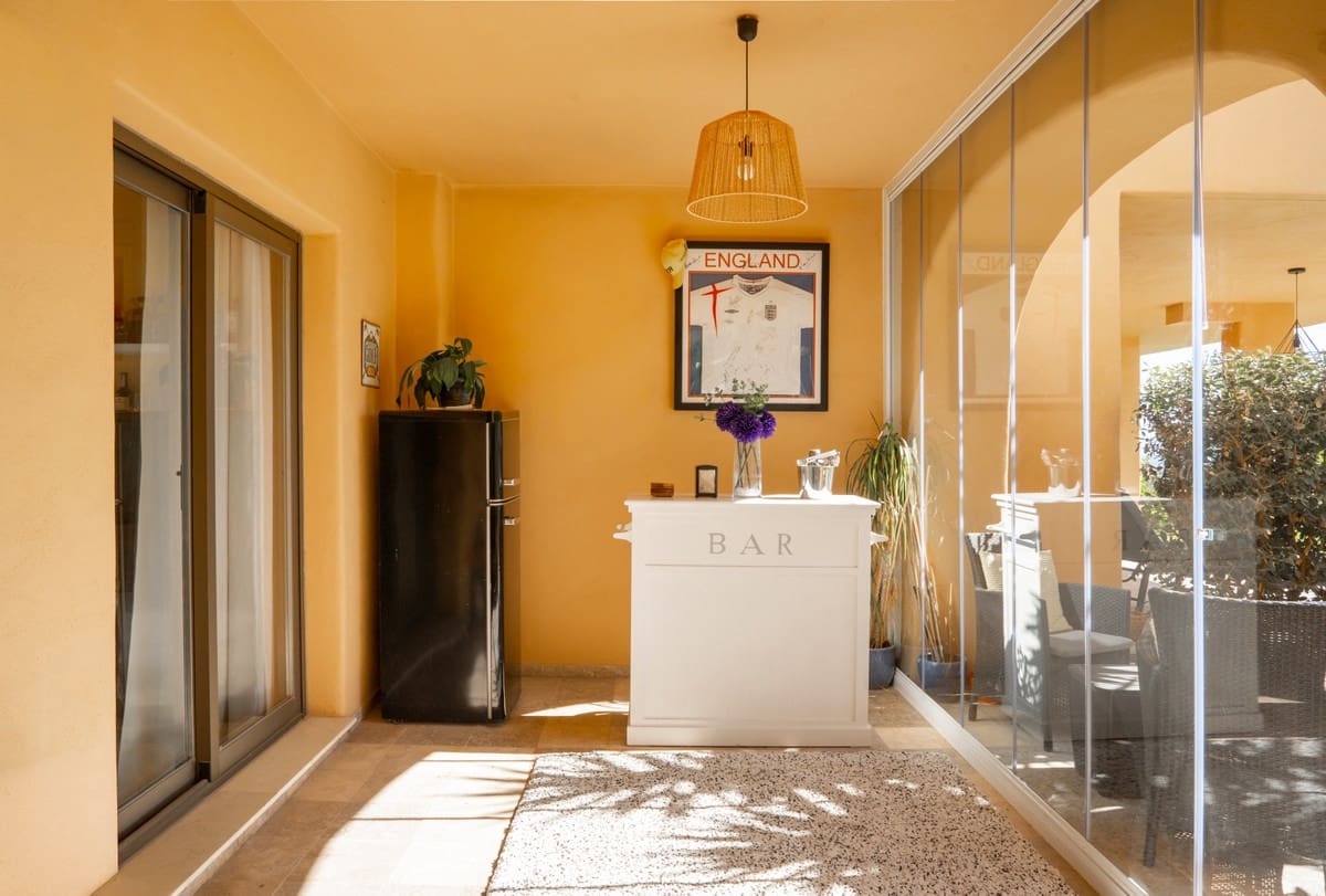 3 bedroom Apartment for sale in Benahavis with pool - € 630,000 (Ref: 9453463)