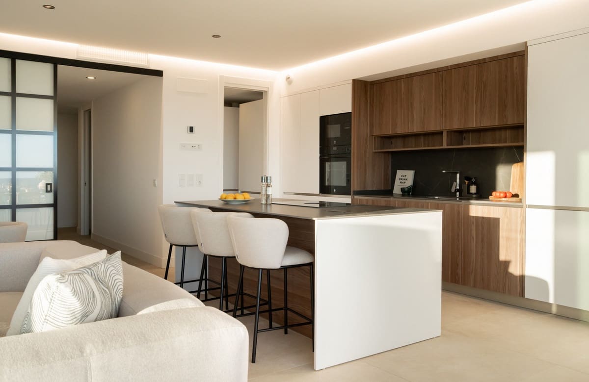 2 bedroom Apartment for sale in Estepona with pool garage - € 925,000 (Ref: 9453466)