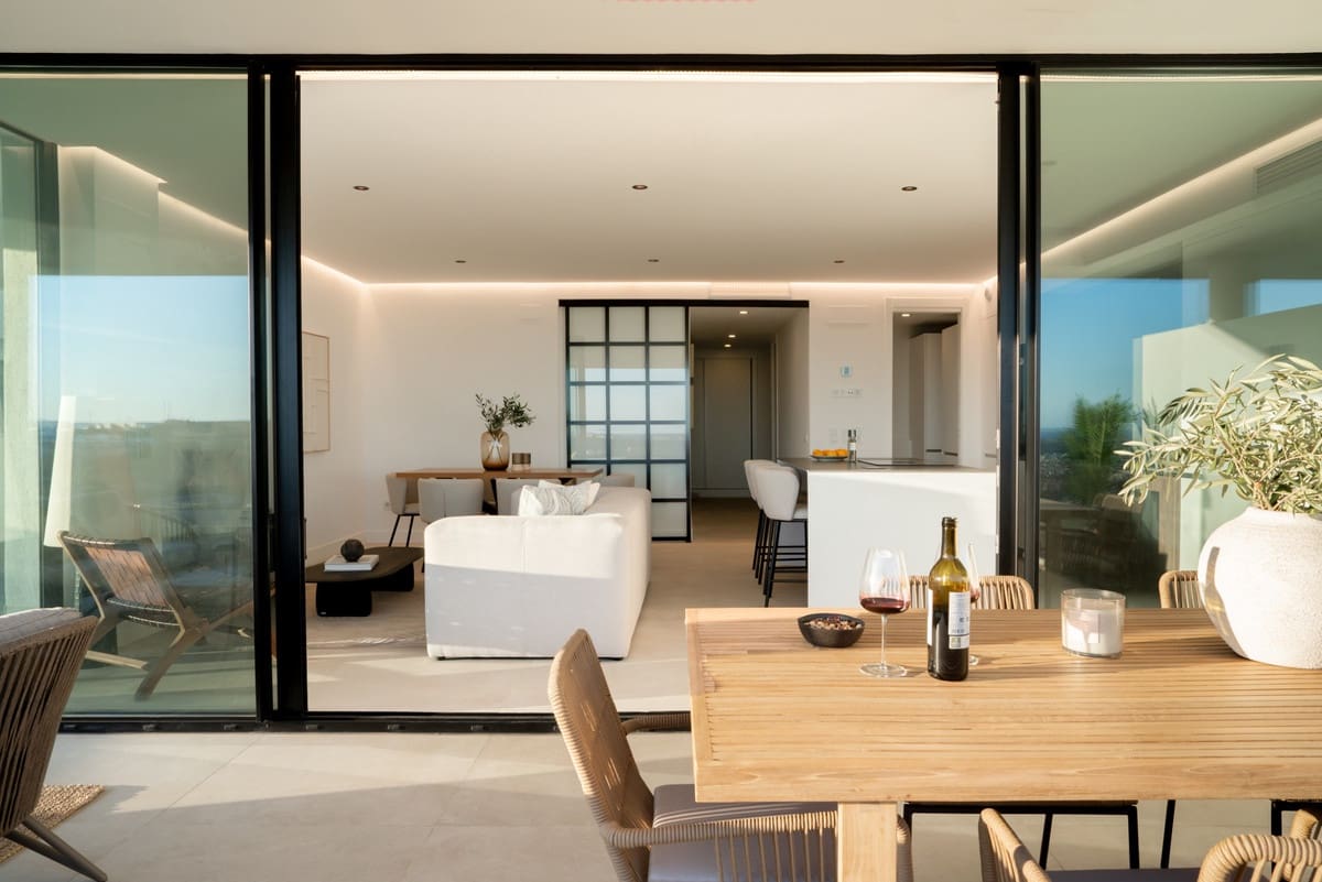 2 bedroom Apartment for sale in Estepona with pool garage - € 925,000 (Ref: 9453466)