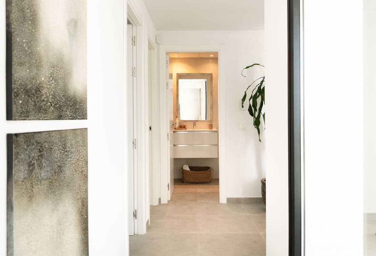 3 sypialnia Willa na sprzedaż w Estepona z basenem garażem - 995 000 € (Ref: 9453491)