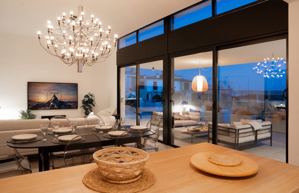 3 sypialnia Willa na sprzedaż w Estepona z basenem garażem - 995 000 € (Ref: 9453491)