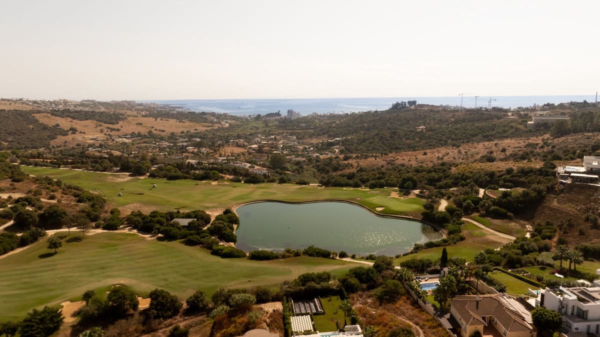 3 sypialnia Willa na sprzedaż w Estepona z basenem garażem - 995 000 € (Ref: 9453491)