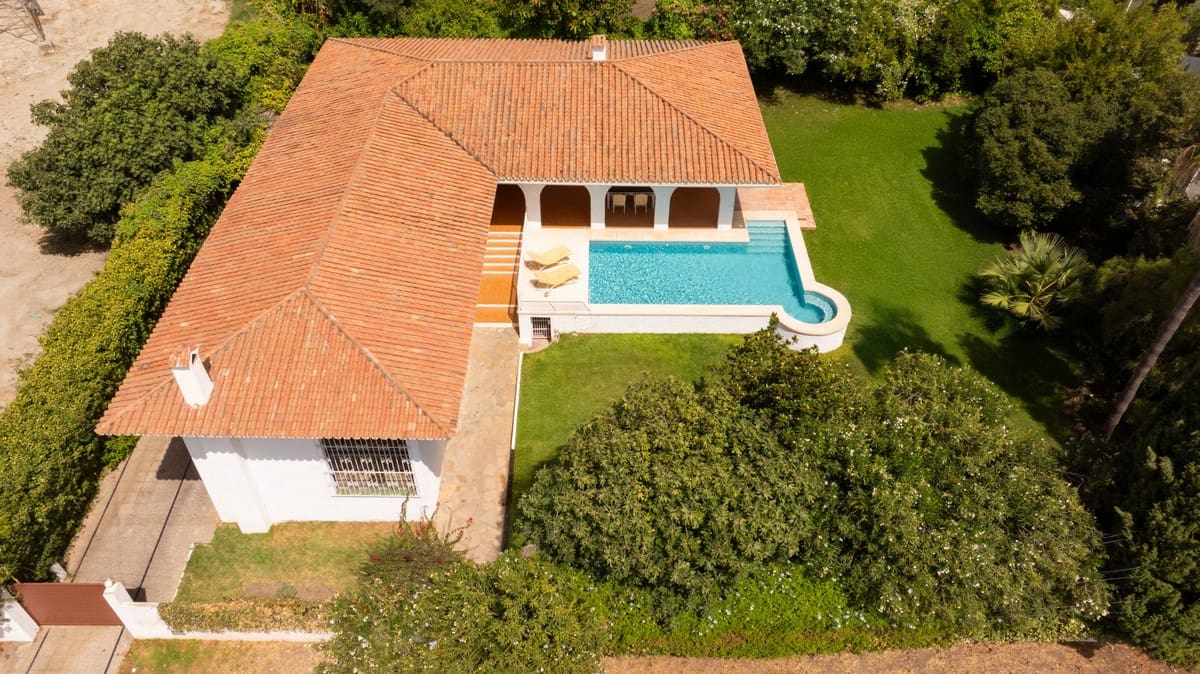 3 soveværelse Villa til salg i San Pedro de Alcantara med swimmingpool garage - € 1.095.000 (Ref: 9453493)