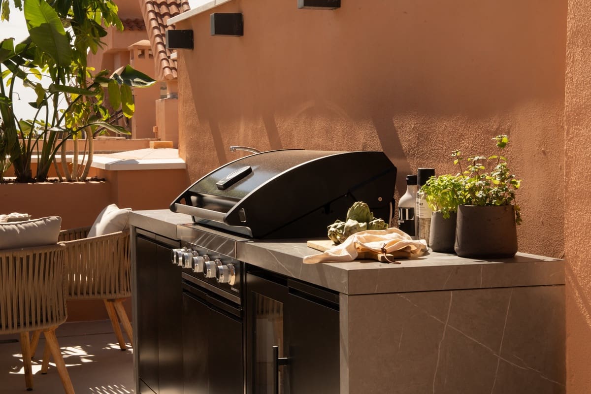 3 slaapkamer Penthouse te koop in Nueva Andalucia met zwembad - € 2.695.000 (Ref: 9453535)