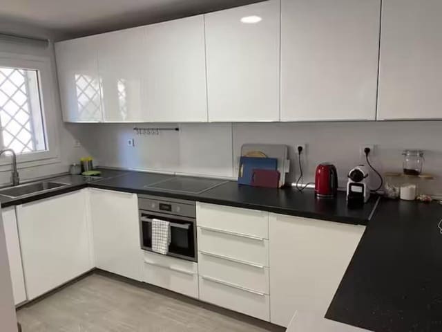 2 soverom Leilighet til salgs i Aloha Golf, Marbella med svømmebasseng garasje - € 445 000 (Ref: 9465727)