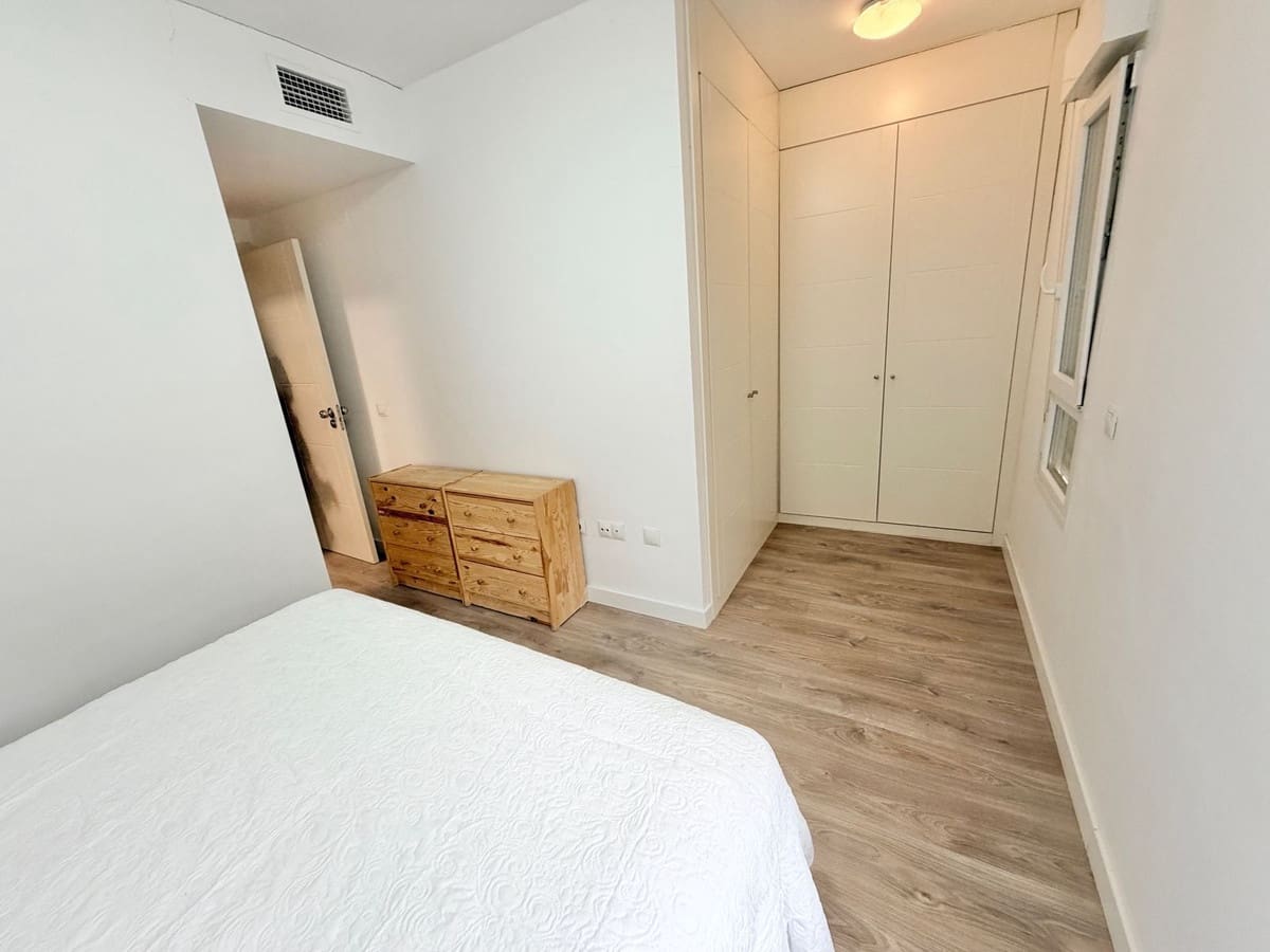 3 bedroom Apartment for sale in Nueva Andalucia with pool garage - € 380,000 (Ref: 9465732)