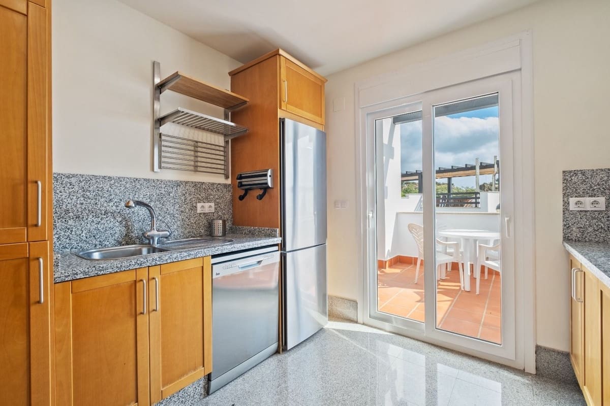 Apartamento de 3 habitaciones en Marbella en venta con piscina garaje - 575.000 € (Ref: 9465733)