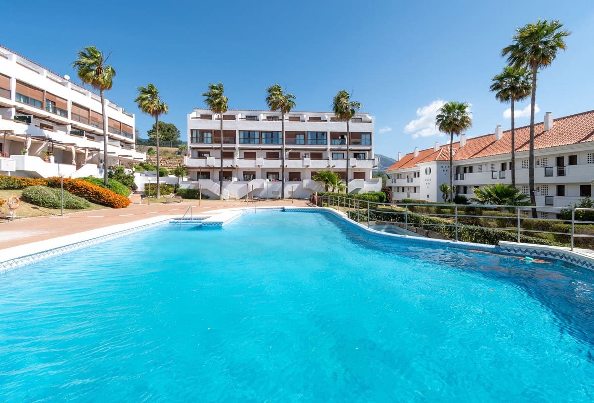 1 Zimmer Penthouse zu verkaufen in Mijas Golf mit Pool Garage - 240.000 € (Ref: 9465734)