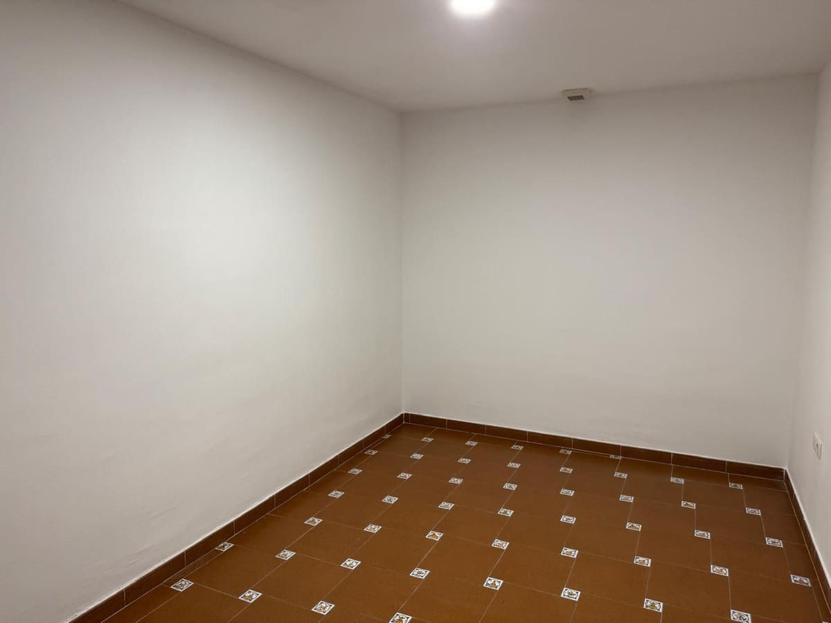 4 soverom Hus til salgs i Marbella med svømmebasseng garasje - € 1 050 000 (Ref: 9465735)