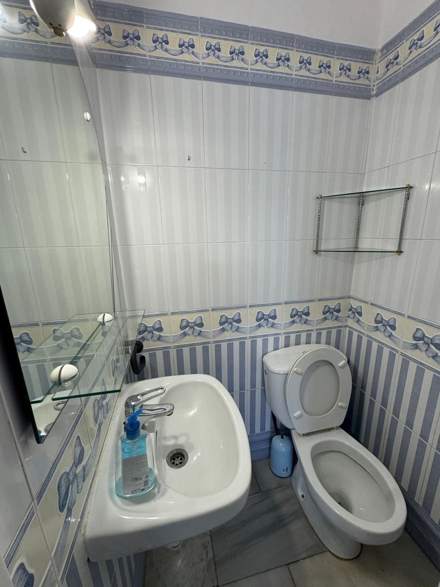 4 soverom Hus til salgs i Marbella med svømmebasseng garasje - € 1 050 000 (Ref: 9465735)