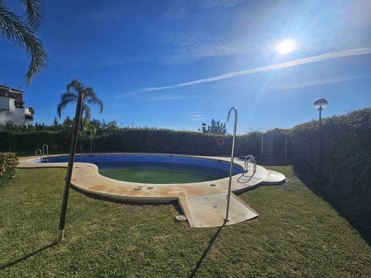 2 bedroom Apartment for sale in Mijas with pool garage - € 329,000 (Ref: 9465741)