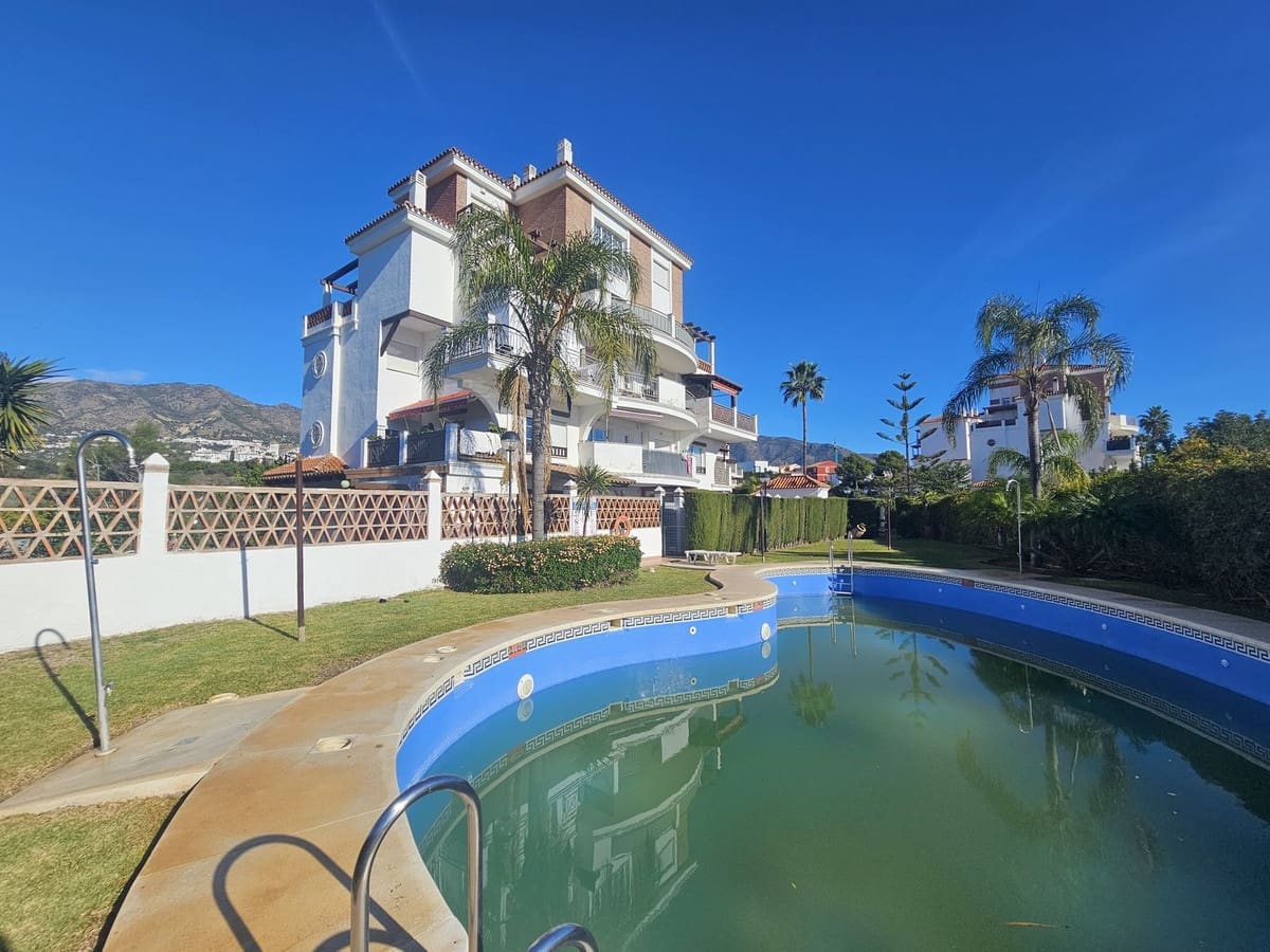 2 bedroom Apartment for sale in Mijas with pool garage - € 329,000 (Ref: 9465741)