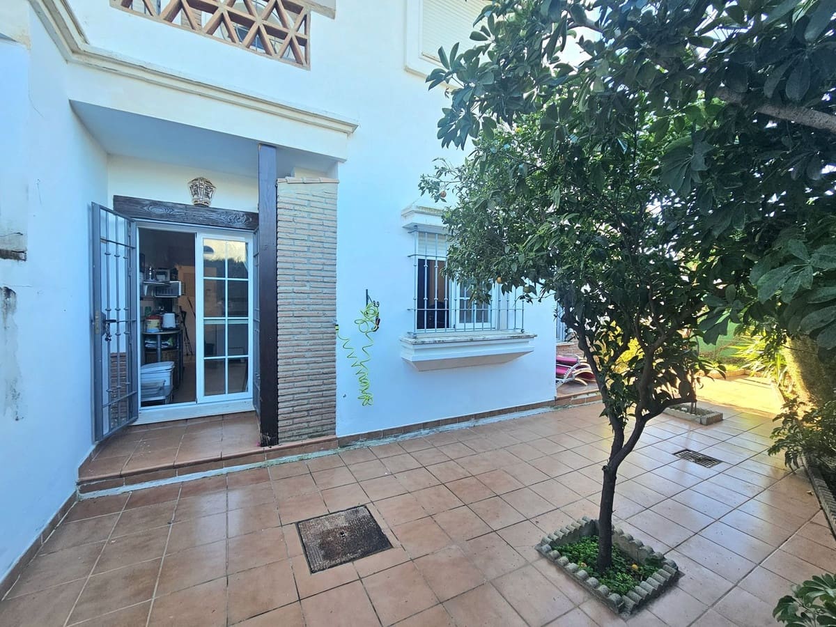 2 bedroom Apartment for sale in Mijas with pool garage - € 329,000 (Ref: 9465741)
