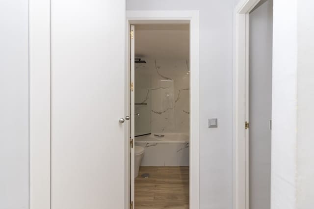 2 makuuhuone Huoneisto myytävänä paikassa Calahonda, Mijas mukana uima-altaan 
autotalli - 329 000 € (Ref: 9466025)